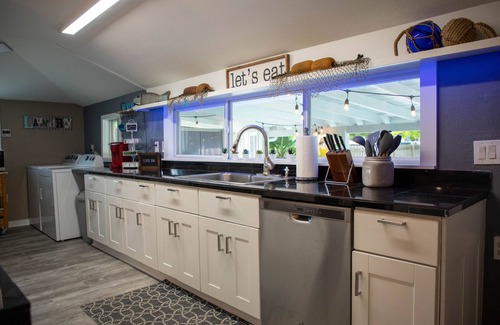 Saint Cloud House | Family Retreat with Private Pool, Just 24 Miles to Disney
