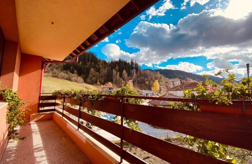 Chepelare Hotel | Family Hotel Savov: Child-Friendly and Guest Rated 9/10