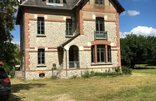 Marcilly-en-Gault House | Family Retreat with Pool in the Heart of Sologne des Étangs