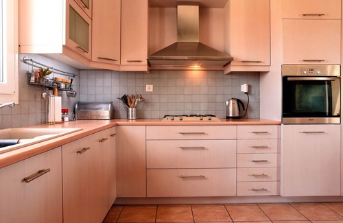 Syros House | Family House Friendly with Ocean View & Pool in Syros