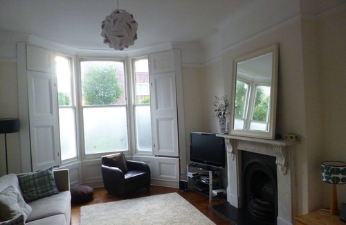 Stroud Green House | Family House with Great Kitchen, Steps from the Tube