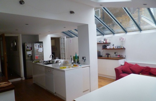 Stroud Green House | Family House with Great Kitchen, Steps from the Tube