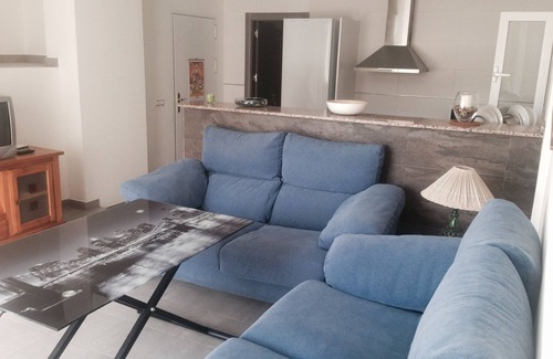Malaga House | Peaceful Family Home Near University with Child-Friendly Amenities