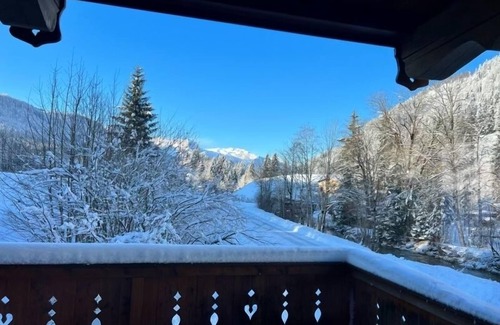 Russbach am Pass Gschuett House | Cozy Family Retreat in Russbach, Steps from Slopes