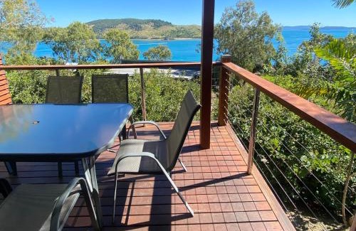 Hamilton Island Apartment | Family Island Dream Escape: 4-Star Villa with Ocean View