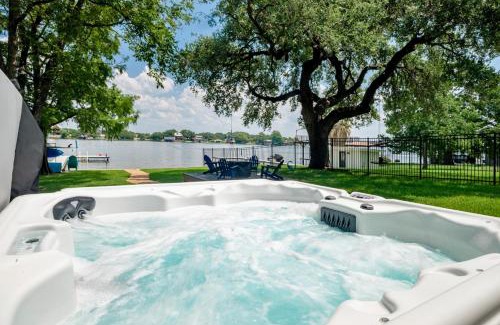 Granite Shoals House | Unforgettable Family Lakefront Retreat for Memorable Getaways
