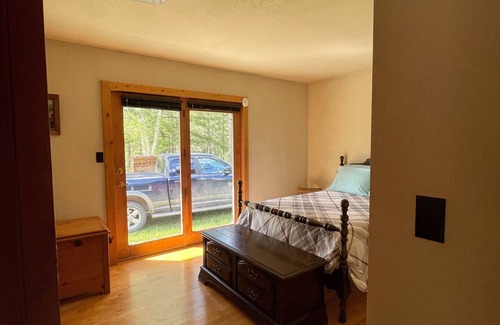 Crystal Falls Cabin | Tranquil Family Lodge by Private Lake for Nature Lovers