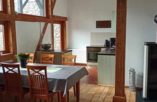 Muritz Apartment | Family Gatherings at Feldsteinscheune with Pool & Views