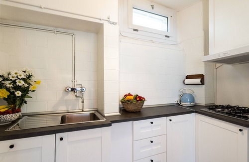 Argegno Apartment | Family Retreat by Lake Como with Spa & Breakfast Included