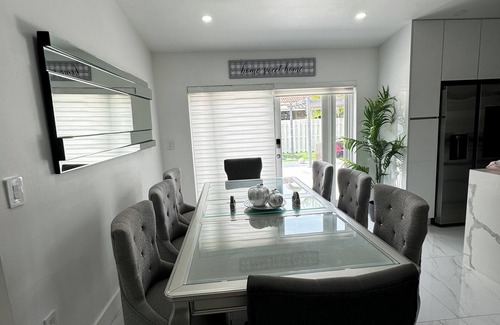 Miami Gardens House | Family Paradise: Fun Activities and Ocean Views Await!