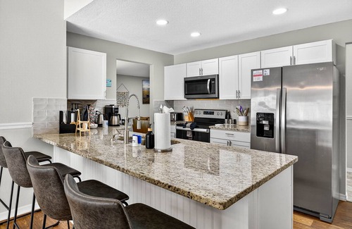 Palm Harbor House | Convenient Stay: 10min to Dunedin & Honeymoon Island