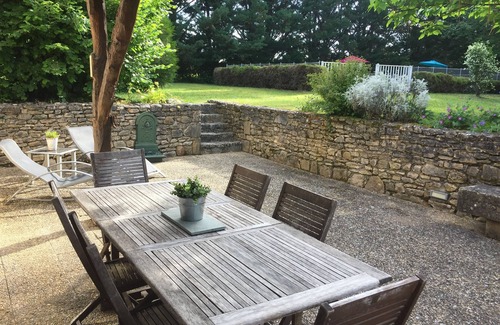 Condat-sur-Vezere Villa | Family Retreat Near Dordogne with Pool & Spa Amenities
