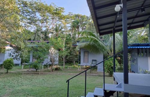 Ranong House | Family Resort with Hot Tub & Kitchen - Guest Rated 9/10