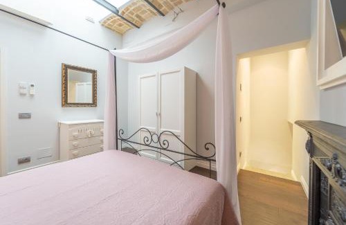 Roman Ghetto Apartment | Family Retreat in the Heart of the Ghetto by Houseeds
