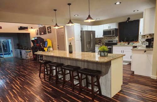 Janesville House | Perfect Family Retreat with Indoor Pool and Arcade Fun