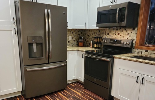 Janesville House | Perfect Family Retreat with Indoor Pool and Arcade Fun