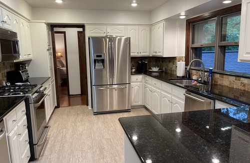 Eden Isle House | Ideal Family Retreat on Eden Isle with Pool and Golf Cart