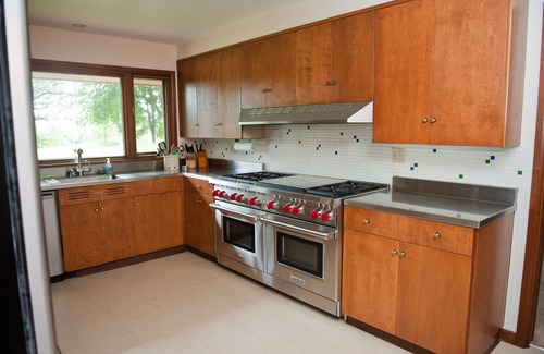Mukwonago House | Ideal Family Retreat with Ocean and Lake Views