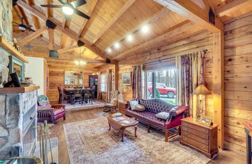 Berryville House | Family Retreat with Deck Near Appalachian Trail Awaits!