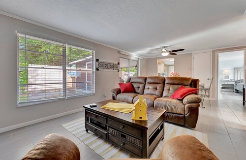 Tarpon Springs Bed & Breakfast | Family Retreats 5 minutes to the beach