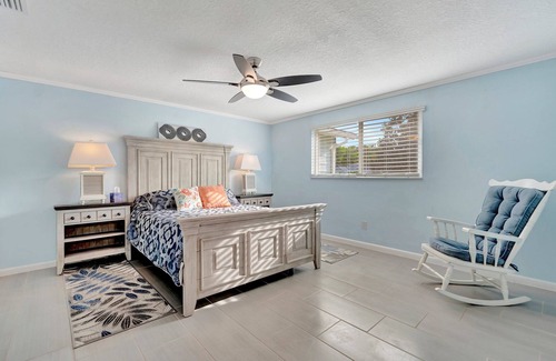 Tarpon Springs Bed & Breakfast | Family Retreats 5 minutes to the beach