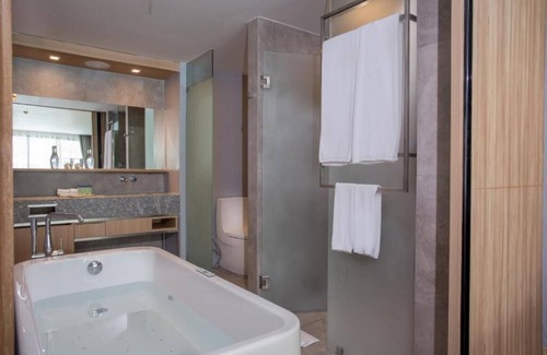 Khuekkhak Resort | Family Room for Four with Pool Access in Khao Lak