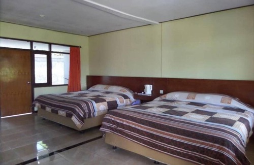 Ngadisari Bed & Breakfast | Spacious Family Room for 4 at Bromo National Park