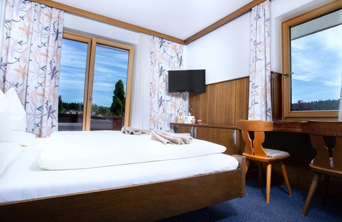Mitterberg House | Family Room with Balcony at Hotel Berghof - Mitterberg