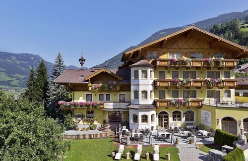 Dorfgastein House | Comfortable Family Room at Untermüllnergut Country Hotel
