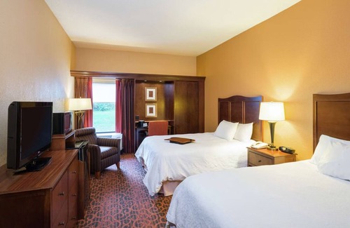 Selinsgrove Hotel | Scenic View Retreat in Historic Selinsgrove - Pet Friendly!