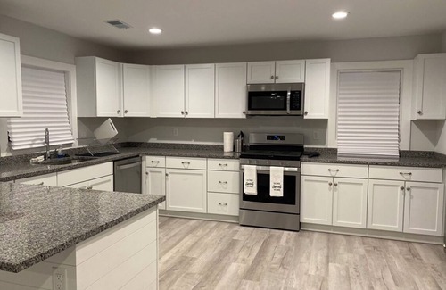 Summerville House | Spacious Family House Near Downtown Summerville