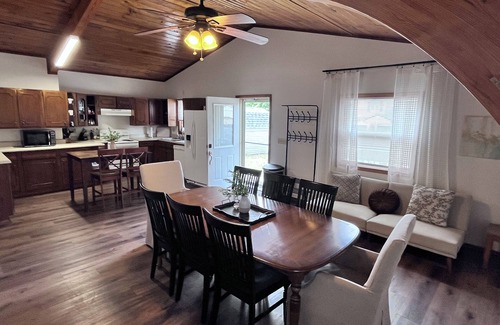 Kirksville Apartment | Pet-Friendly Family Condo with Deck and Convenient Laundry
