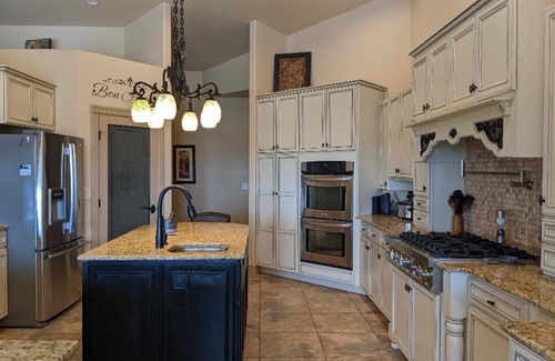 Penrose House | Family-Friendly Retreat: 2-Story Mountain View Getaway