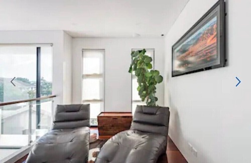 Bella Vista House | Family-Friendly Retreat with Modern Amenities & Pool Access