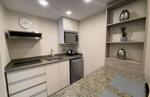 Heliopolis Apartment | Convenient Family Studio Twin Near Airport with Pool