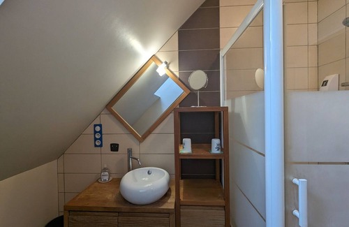 Neuvy-Saint-Sepulchre Bed & Breakfast | Family Suite with Breakfast, Terrace, and Private Floor - Neuvy-Saint-Sépulchre