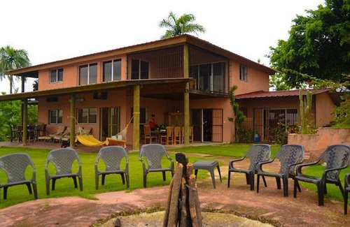 Yaque Arriba Apartment | Family Suite with Lake View at Taveras Farm Retreat
