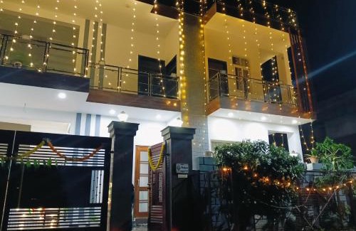Mohangarh House | FAMILY SUITES near Purvanchal Expressway Gateway