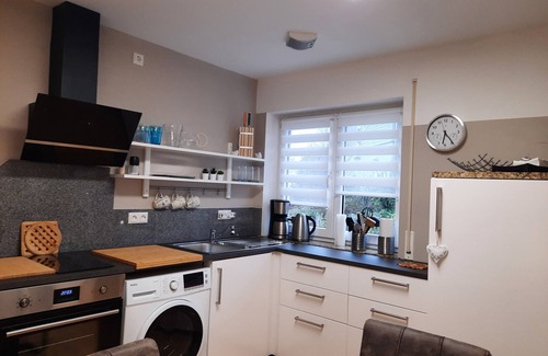 Gruensfeld Apartment | Ideal Family Retreat with Private Terrace & Pet-Friendly Amenities