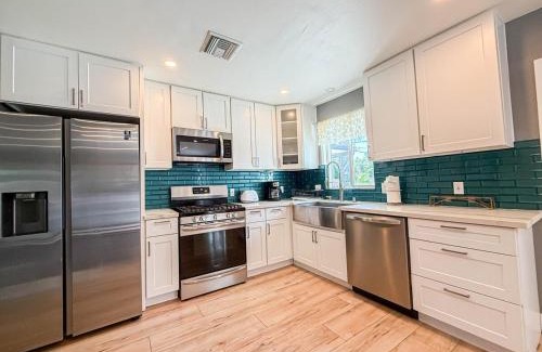 Calabasas House | Family Vacation Spot - 4BR Home - FB - Cal