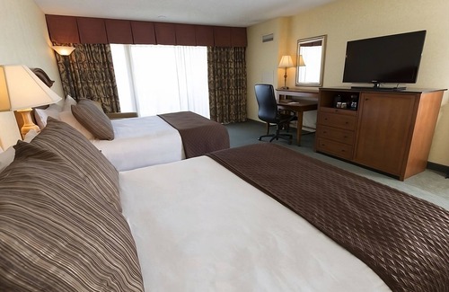 Tri-Cities Resort | Family-Friendly Getaway with Pool & Pet Welcome!