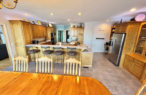 West Union House | Ideal Family Retreat on Lake Keowee with Dock & Hot Tub