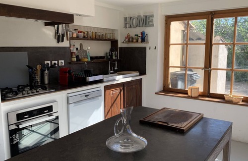 Euzet-les-Bains Villa | Inviting Family Villa near Uzès with Private Pool & Garden