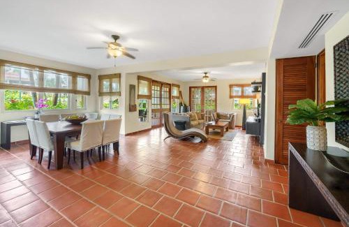 Cerro Gordo Villa | Family Villa Oleana Waterviews Oceanfront with water and generator