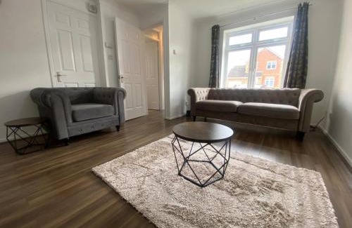 Wainscot House | Inviting 3-Bed House in Strood, Rochester - Family-Friendly