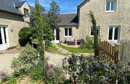 Meuvaines Cottage | Familygites 3 - Relaxing Retreat at Beaches du Débarquement