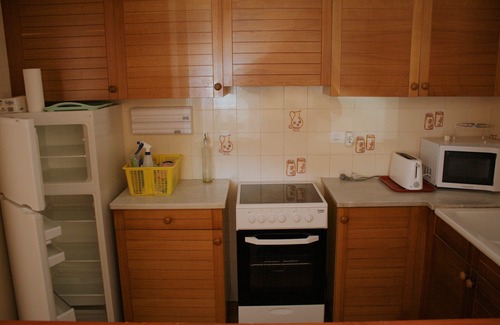 Pals Apartment | Beachfront Escape: Guest Rated 9.4 with Ocean View
