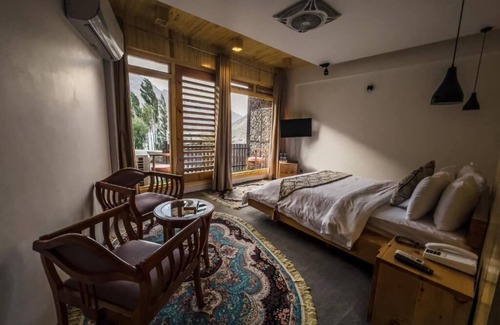 Hunza Hotel | Family-Friendly Stay at Famree Resort Hunza with Breakfast