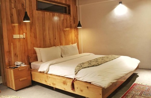 Hunza Hotel | Family-Friendly Stay at Famree Resort Hunza with Breakfast