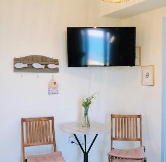 Moudros House | Oceanfront Fanaraki Villas: Guest Rated 10/10 for Relaxation